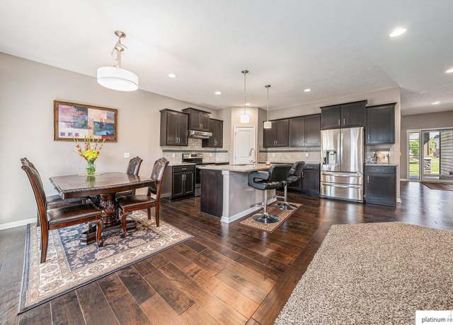 Property at 19349 I St, Omaha, NE 68135, 5 beds, 3 baths