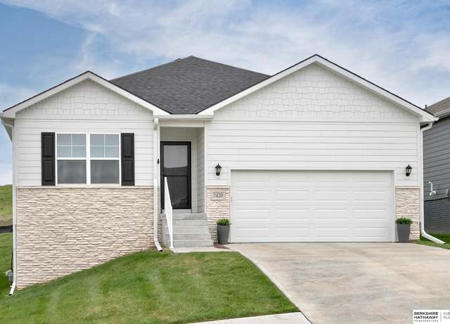 Property at 7420 N 175th Cir, Bennington, NE 68007, 3 beds, 2 baths