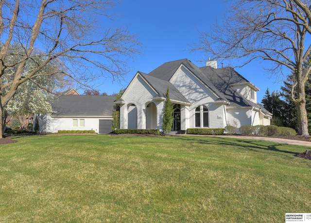 Property at 13835 Hamilton St, Omaha, NE 68154, 4 beds, 5 baths