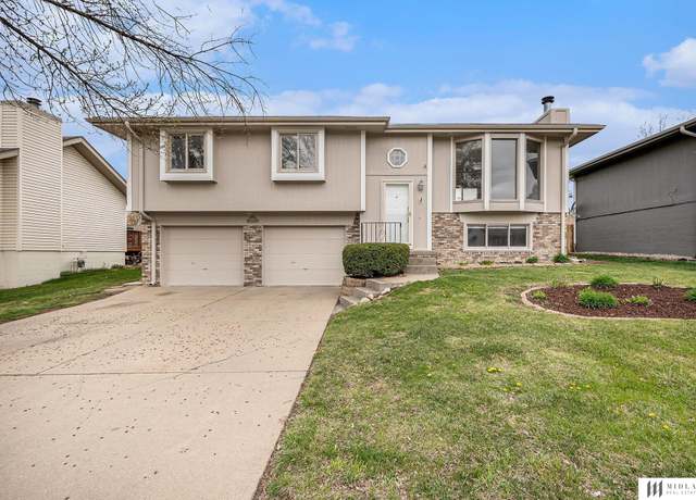 Property at 8120 S 152 St, Omaha, NE 68138, 3 beds, 2.5 baths