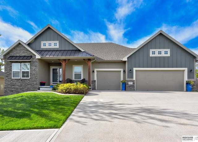 Property at 18809 Boyd St, Elkhorn, NE 68022, 5 beds, 3 baths
