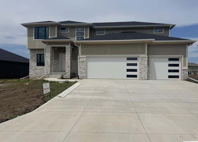 Property at 6220 N 208th St, Elkhorn, NE 68022, 5 beds, 2.5 baths