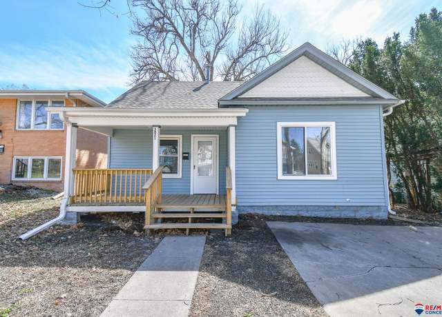 Property at 3021 N St, Lincoln, NE 68510, 4 beds, 1 bath
