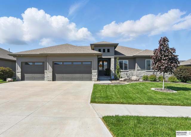 Property at 18318 Burdette St, Omaha, NE 68022, 5 beds, 3 baths
