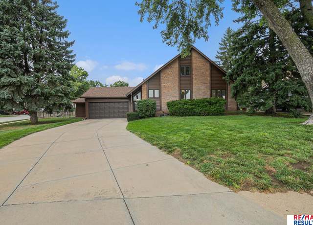 Property at 12654 Bartels Dr, Omaha, NE 68137-0000, 4 beds, 3 baths