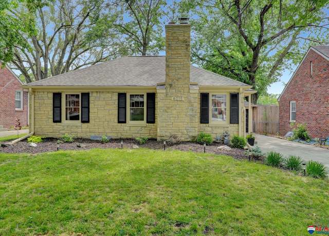 Property at 4015 Everett St, Lincoln, NE 68506, 2 beds, 2 baths
