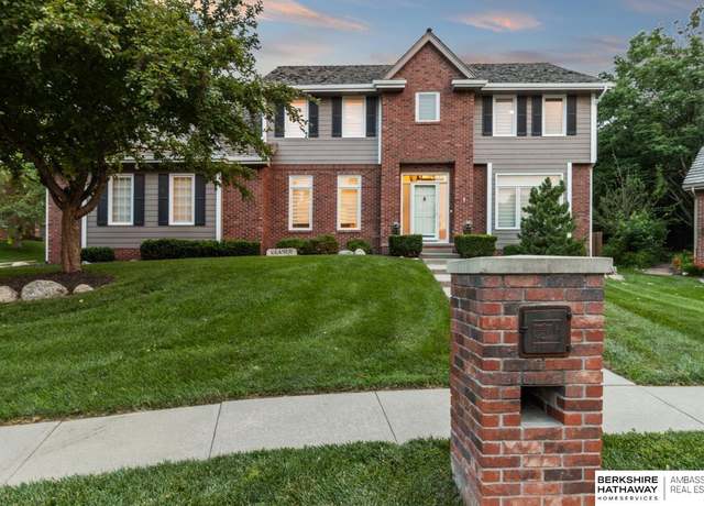 Property at 14108 Seward St, Omaha, NE 68184, 4 beds, 3.5 baths