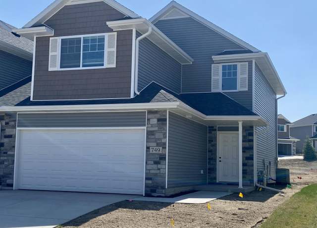 Property at 749 Quiver Ln, Lincoln, NE 68512, 3 beds, 2.5 baths