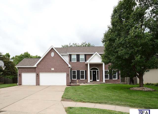 Property at 6024 S 166 Cir, Omaha, NE 68135, 5 beds, 2.5 baths
