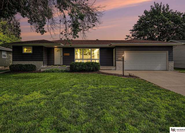 Property at 2110 E 2nd St, Fremont, NE 68025, 2 beds, 2.5 baths