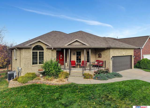 Property at 5005 Woodland Hills Dr, Eagle, NE 68347, 4 beds, 3 baths