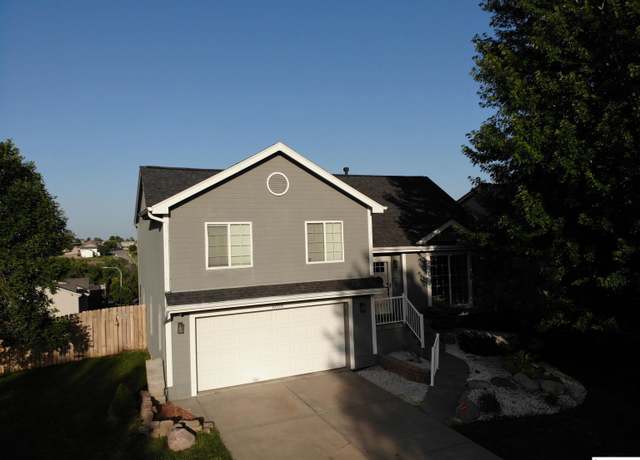 Property at 6005 S 191st Ter, Omaha, NE 68135, 3 beds, 2 baths