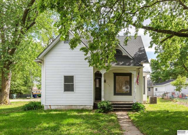 Property at 425 W Eagle St, Arlington, NE 68002, 4 beds, 2 baths