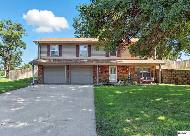 Property at 12106 Shirley St, Omaha, NE 68144, 3 beds, 2.5 baths