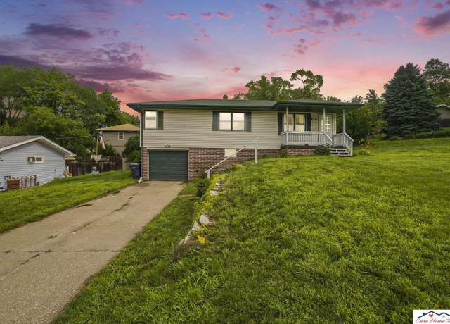 Property at 1804 Anna St, Bellevue, NE 68005, 3 beds, 2.5 baths