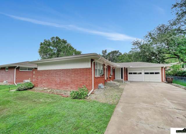 Property at 3919 Pace Blvd, Lincoln, NE 68502, 4 beds, 1 bath