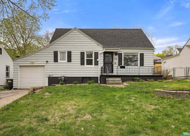 Property at 1322 S 51st St, Omaha, NE 68106, 3 beds, 2 baths