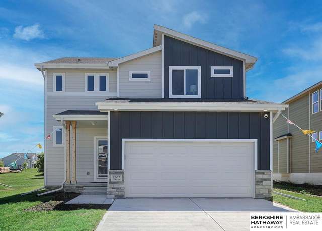 Property at 9507 S 180th Ave, Omaha, NE 68136, 3 beds, 2.5 baths