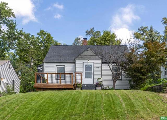Property at 4328 Larimore Ave, Omaha, NE 68111, 3 beds, 3 baths