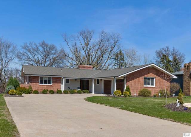 Property at 12106 Leavenworth Rd, Omaha, NE 68154, 5 beds, 3 baths