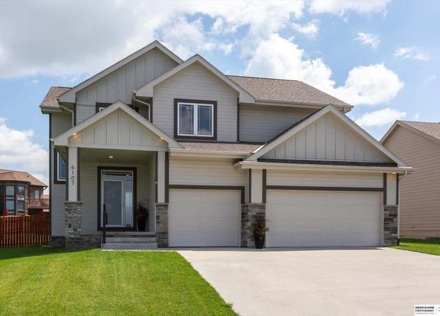 Property at 6107 S 197th St, Omaha, NE 68135, 5 beds, 3.5 baths