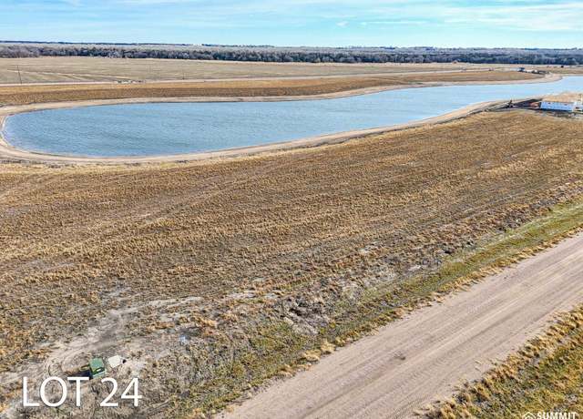 Property at 24 Bald Eagle Dr, Chapman, NE 68827