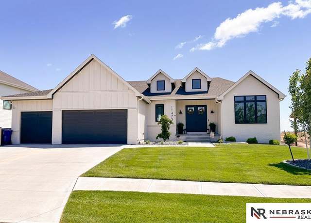 Property at 11473 S 189th St, Gretna, NE 68028, 6 beds, 3 baths