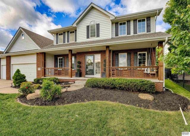 Property at 3814 S 186th Ave, Omaha, NE 68130, 5 beds, 3.5 baths