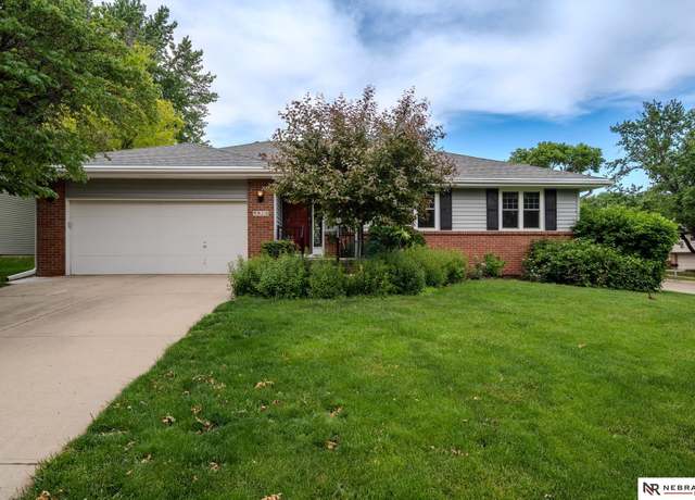 Property at 9910 Ohio St, Omaha, NE 68134, 3 beds, 3 baths