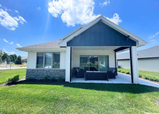 Property at 2309 S 176th Ct, Omaha, NE 68130, 2 beds, 2 baths