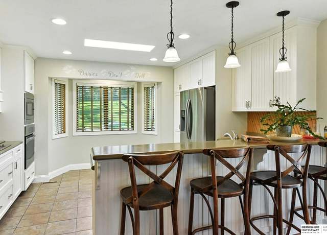 Property at 5824 Bay Meadows Rd, Omaha, NE 68127, 3 beds, 2.5 baths