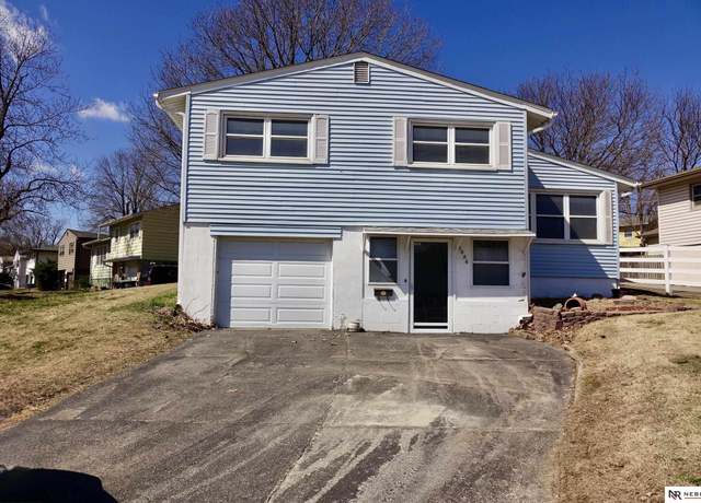 Property at 6606 Laurel Ave, Omaha, NE 68104, 3 beds, 1 bath