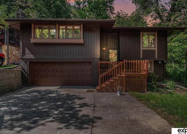 Property at 1214 Happy Hallow Ct Ct, Plattsmouth, NE 68048, 3 beds, 2.5 baths