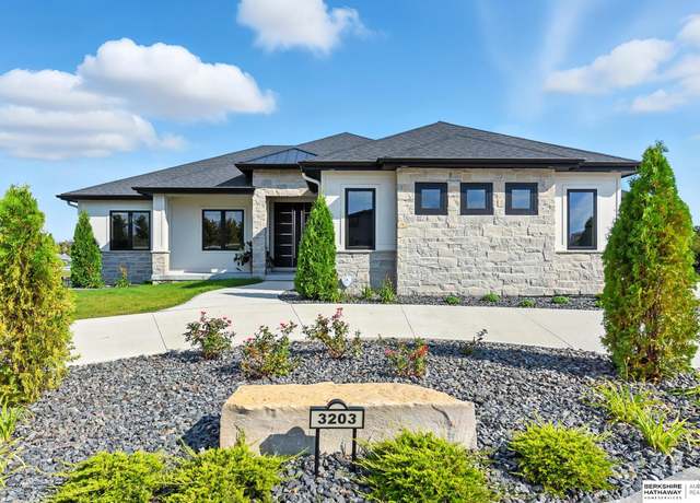 Property at 3203 S 206 St, Elkhorn, NE 68022, 5 beds, 4.5 baths