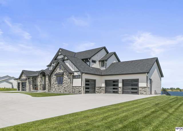 Property at 3224 Bryan Shore Dr, Fremont, NE 68025, 6 beds, 7.5 baths
