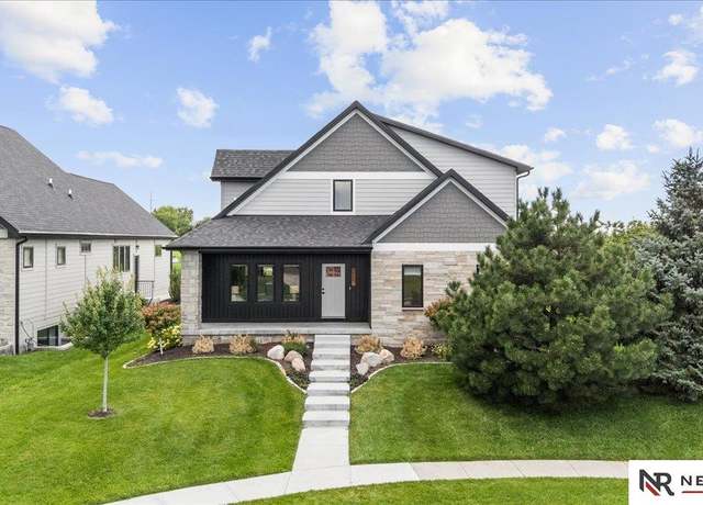 Property at 7727 S 94th Bay, Lincoln, NE 68526, 5 beds, 3.5 baths
