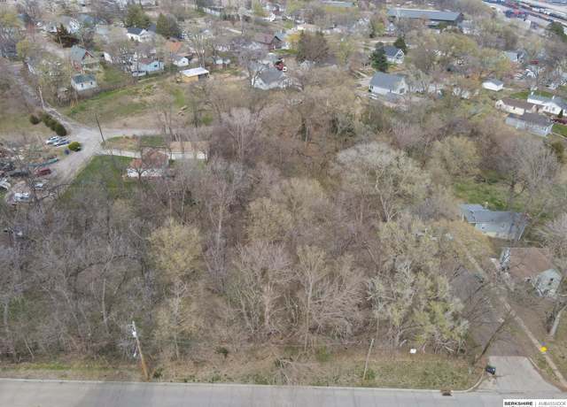 Property at 1116 Blaine St, Omaha, NE 68107