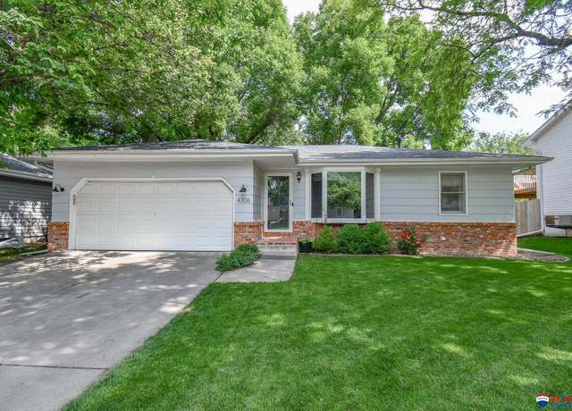 Property at 4306 Browning St, Lincoln, NE 68516, 2 beds, 3 baths
