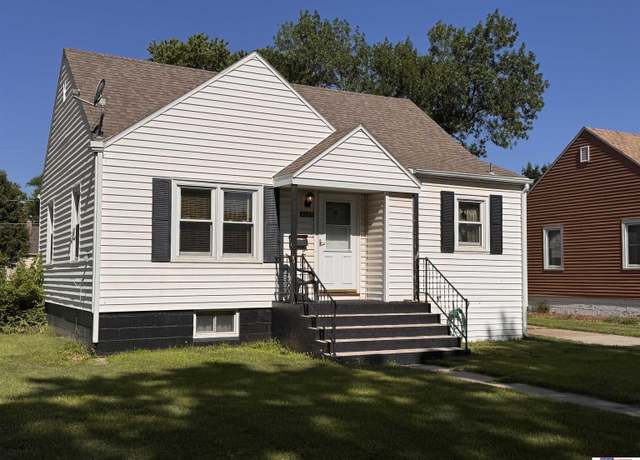 Property at 2125 N Clarkson St, Fremont, NE 68025, 2 beds, 2 baths