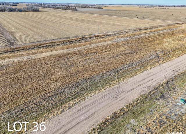 Property at 36 Bald Eagle Dr, Chapman, NE 68827