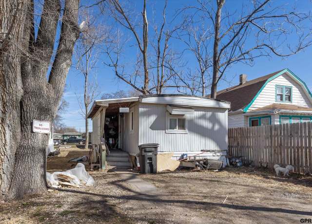 Property at 1909 Read St Lot 72, Omaha, NE 68112, 2 beds, 1 bath