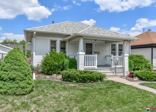 Property at 1212 Dakota St, Lincoln, NE 68502, 2 beds, 2 baths