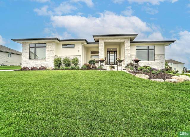 Property at 12369 Cooper St, Papillion, NE 68046, 4 beds, 3.5 baths