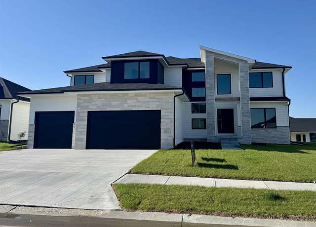 Property at 21137 Ellison Ave, Elkhorn, NE 68022, 5 beds, 4.5 baths