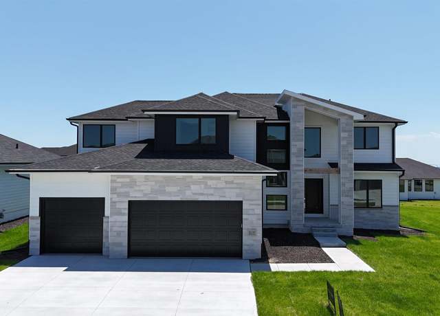 Property at 21137 Ellison Ave, Elkhorn, NE 68022, 5 beds, 4.5 baths