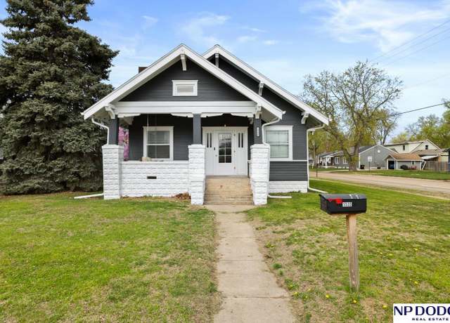 Property at 1535 N Broad St, Fremont, NE 68025, 3 beds, 2 baths