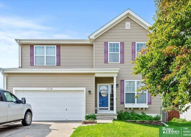 Property at 1113 Hardwood Dr, Papillion, NE 68046, 3 beds, 2.5 baths