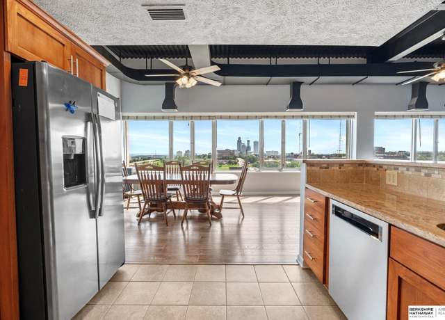 Property at 105 N 31st Ave #905, Omaha, NE 68131, 3 beds, 2 baths