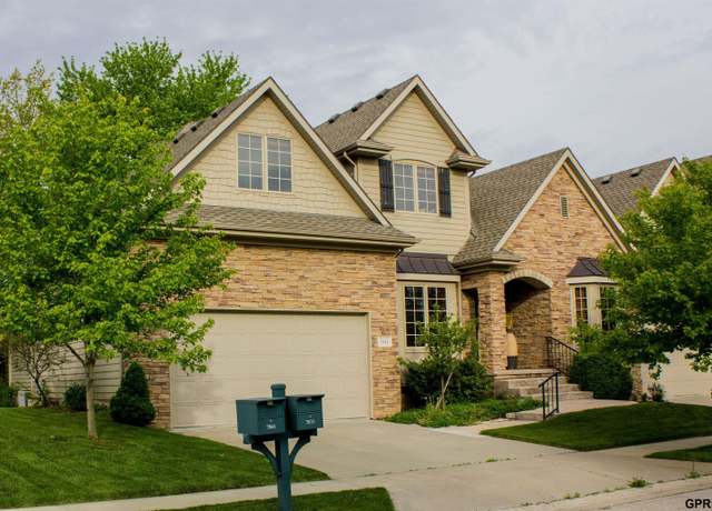 Property at 7841 Preserve Ln, Lincoln, NE 68516, 6 beds, 3.5 baths