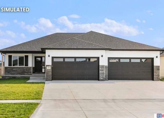 Property at 10340 S 77th St, Lincoln, NE 68516, 6 beds, 3 baths
